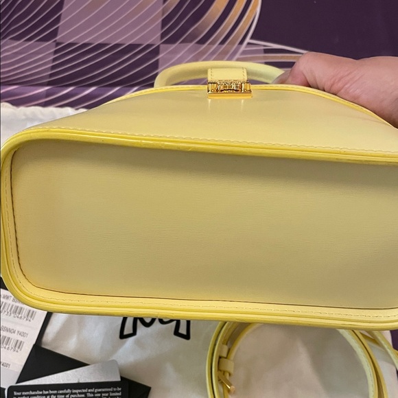 MCM Anna Mini Tote in Limelight - Picture 5 of 11